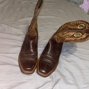 Ariat Narrow Square toe boots